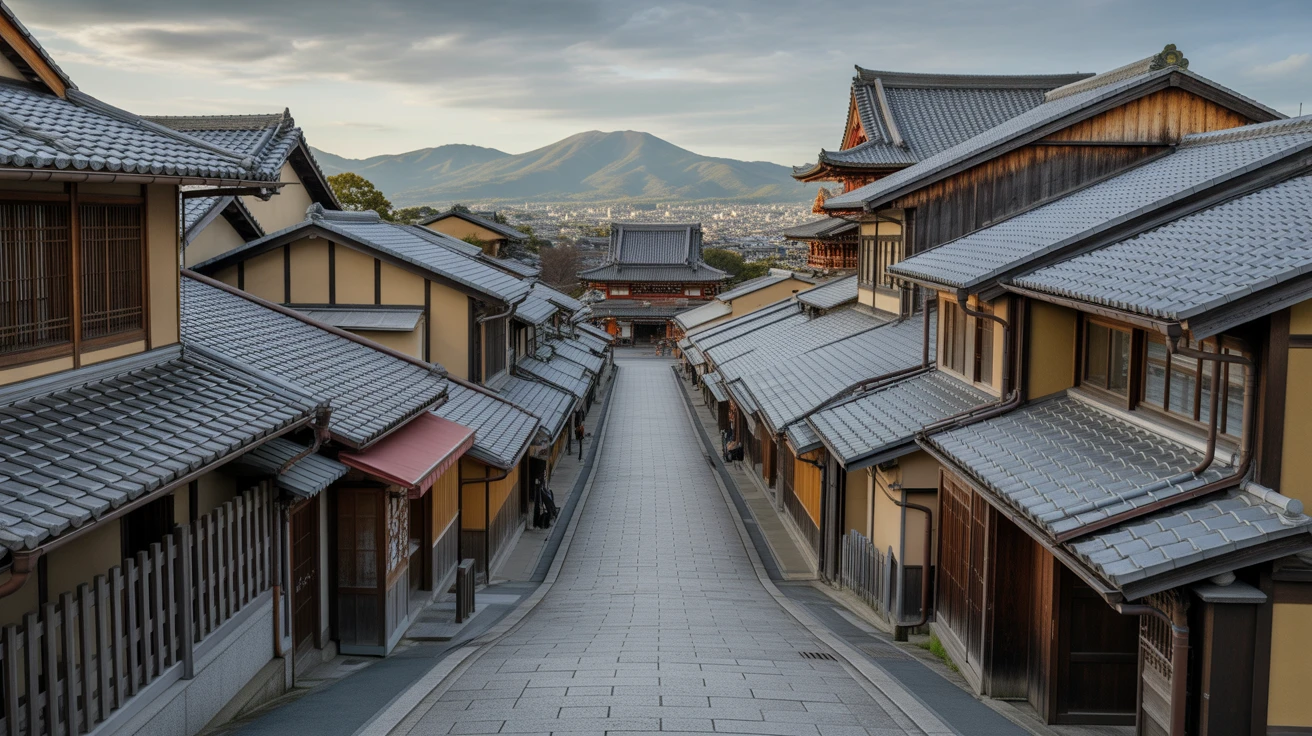 Ruelle de Kyoto sous la pluie, lanternes rouges